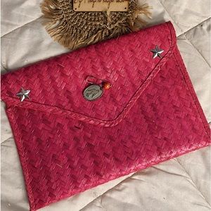 Handcrafted bags woven in Palma
100% artesanal…

Bolsas tejidas a mano